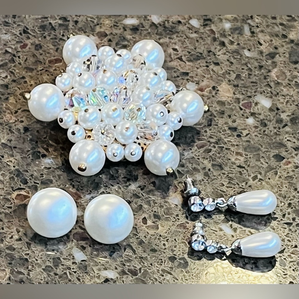 Elegant Pearl and Crystal Jewelry Set
3 TOTAL PIECES—2 EARRINGS, 1 BROOCH